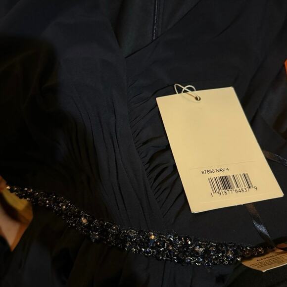 MAC DUGGAL 67850 Faux Wrap V-Neck Cap Sleeve Gown in Navy Size 4 New w/ Tag $398 - Picture 7 of 7